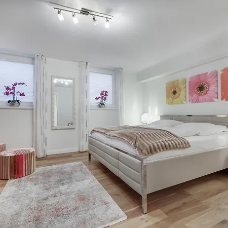 Middel Hues Holiday home *